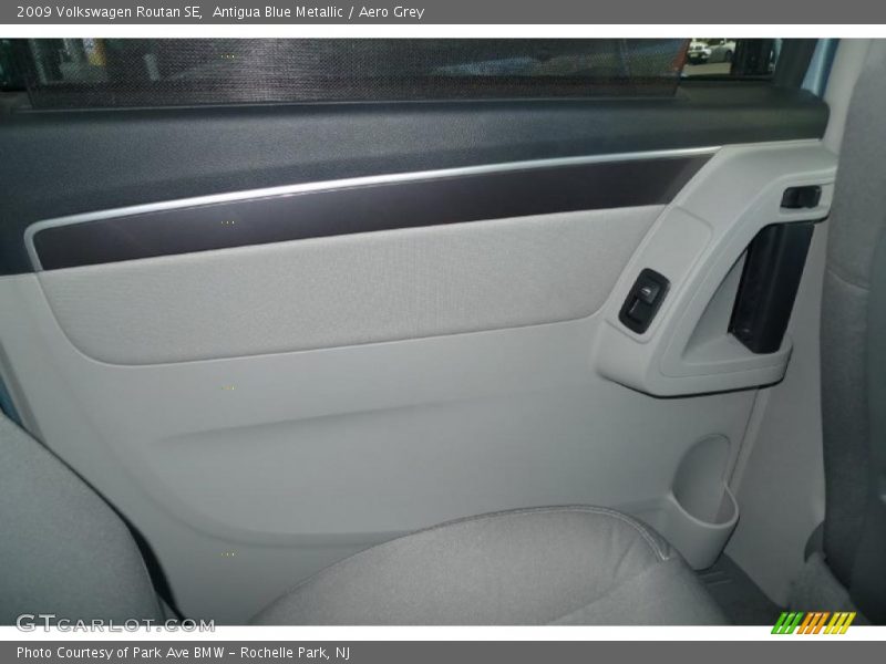 Antigua Blue Metallic / Aero Grey 2009 Volkswagen Routan SE