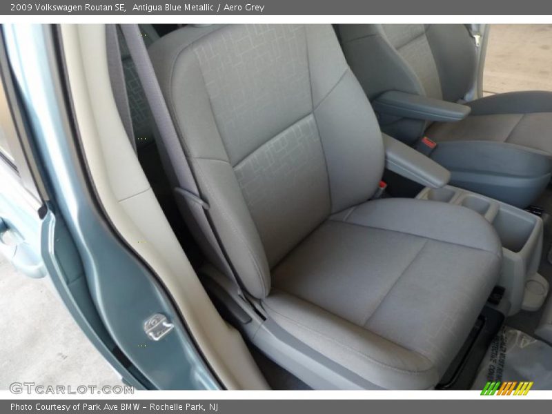 Antigua Blue Metallic / Aero Grey 2009 Volkswagen Routan SE