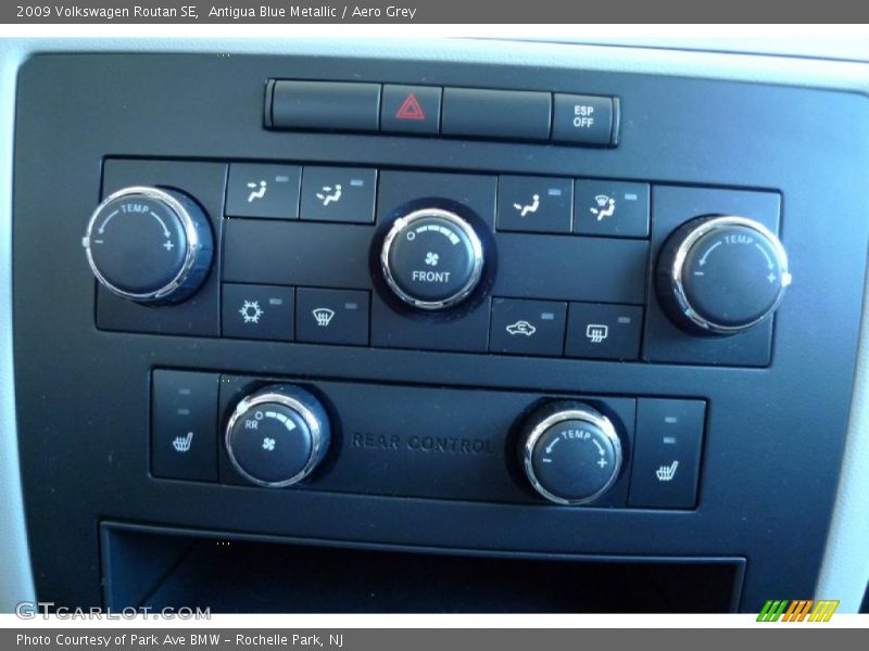 Antigua Blue Metallic / Aero Grey 2009 Volkswagen Routan SE
