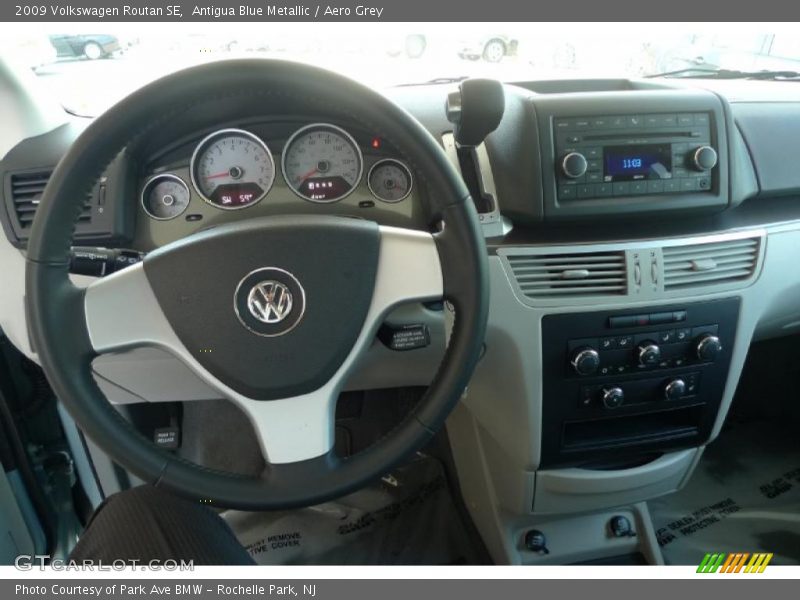 Antigua Blue Metallic / Aero Grey 2009 Volkswagen Routan SE