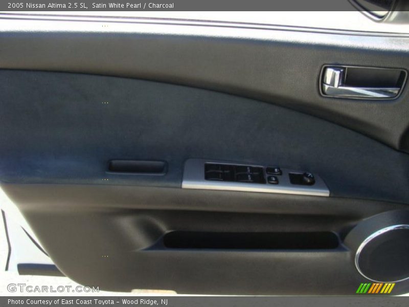 Satin White Pearl / Charcoal 2005 Nissan Altima 2.5 SL