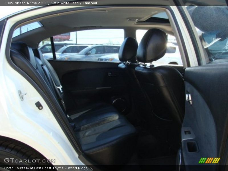 Satin White Pearl / Charcoal 2005 Nissan Altima 2.5 SL