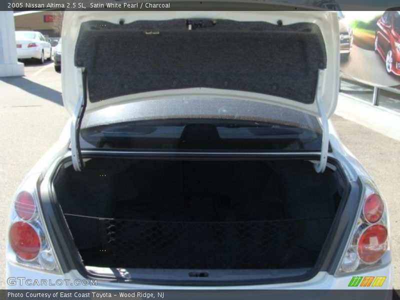 Satin White Pearl / Charcoal 2005 Nissan Altima 2.5 SL