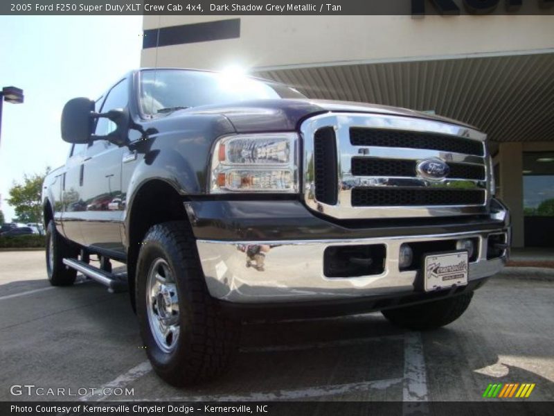 Dark Shadow Grey Metallic / Tan 2005 Ford F250 Super Duty XLT Crew Cab 4x4