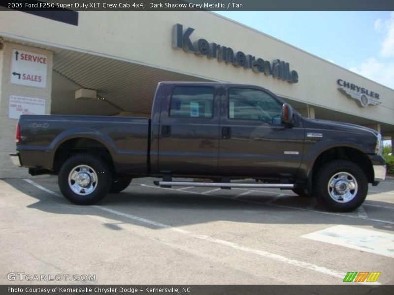 Dark Shadow Grey Metallic / Tan 2005 Ford F250 Super Duty XLT Crew Cab 4x4