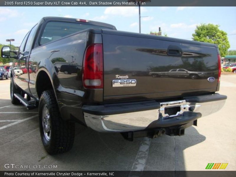 Dark Shadow Grey Metallic / Tan 2005 Ford F250 Super Duty XLT Crew Cab 4x4