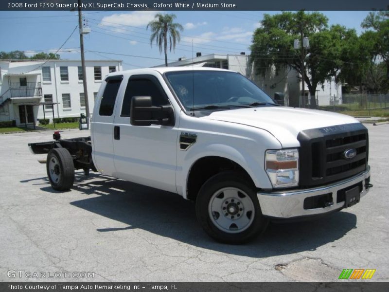 Oxford White / Medium Stone 2008 Ford F250 Super Duty XL SuperCab Chassis