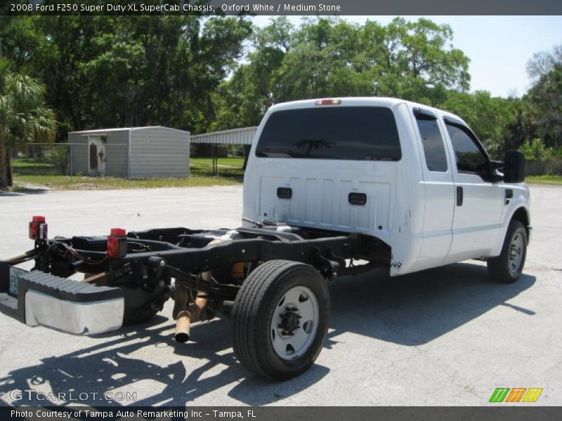 Oxford White / Medium Stone 2008 Ford F250 Super Duty XL SuperCab Chassis