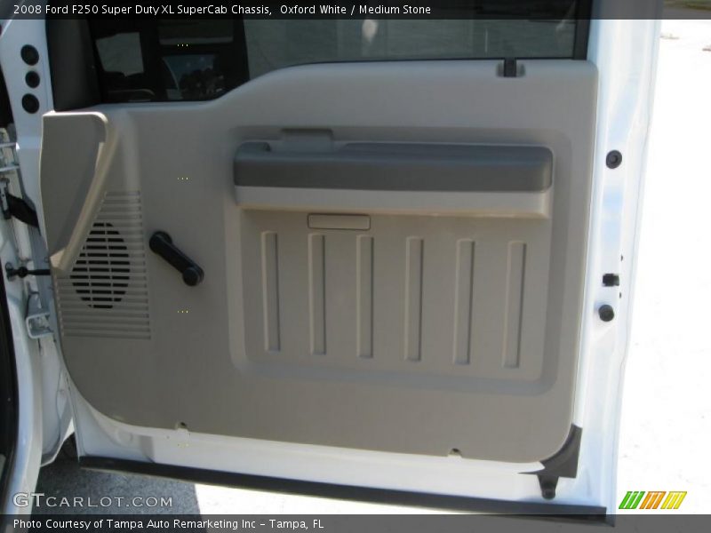 Oxford White / Medium Stone 2008 Ford F250 Super Duty XL SuperCab Chassis