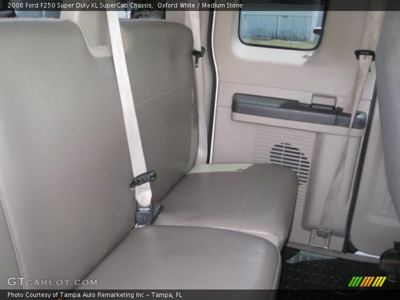 Oxford White / Medium Stone 2008 Ford F250 Super Duty XL SuperCab Chassis