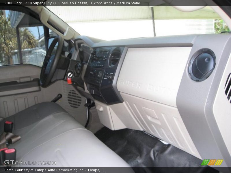 Oxford White / Medium Stone 2008 Ford F250 Super Duty XL SuperCab Chassis