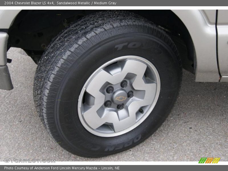 Sandalwood Metallic / Medium Gray 2004 Chevrolet Blazer LS 4x4