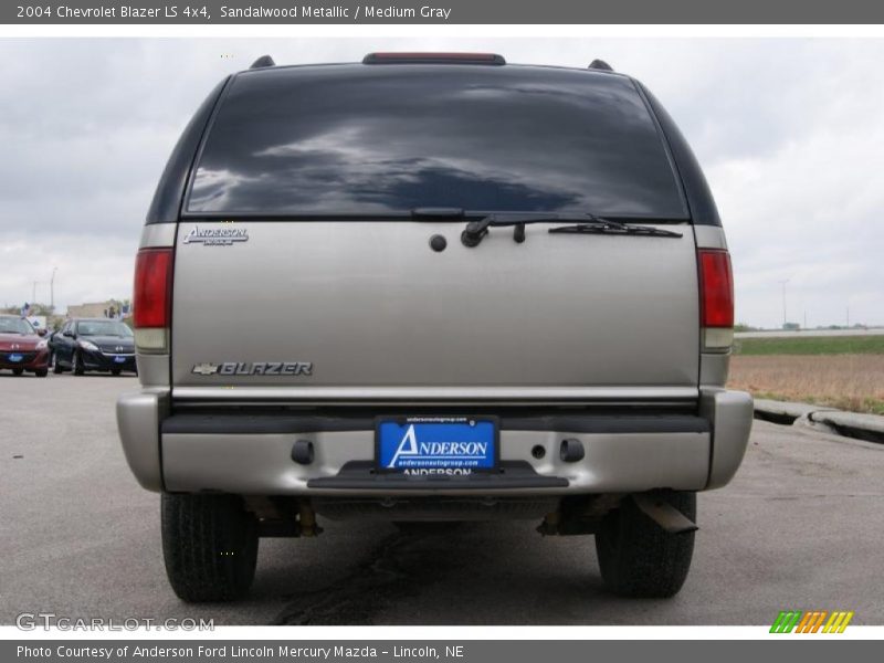 Sandalwood Metallic / Medium Gray 2004 Chevrolet Blazer LS 4x4