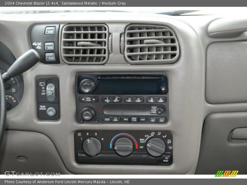 Sandalwood Metallic / Medium Gray 2004 Chevrolet Blazer LS 4x4