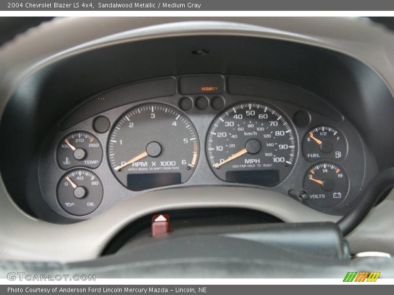 Sandalwood Metallic / Medium Gray 2004 Chevrolet Blazer LS 4x4