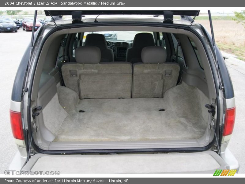 Sandalwood Metallic / Medium Gray 2004 Chevrolet Blazer LS 4x4