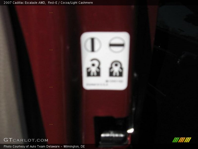 Red-E / Cocoa/Light Cashmere 2007 Cadillac Escalade AWD