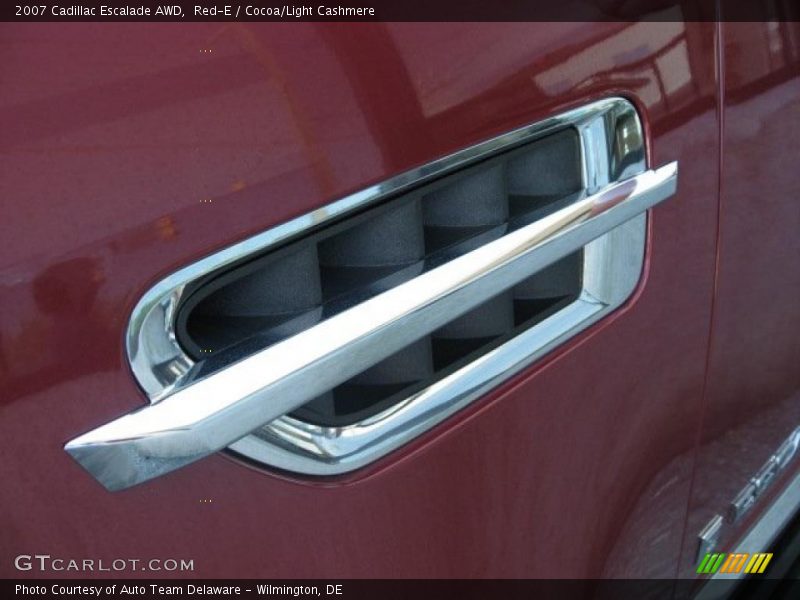 Red-E / Cocoa/Light Cashmere 2007 Cadillac Escalade AWD
