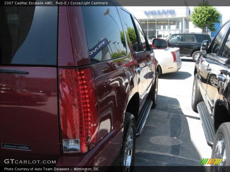 Red-E / Cocoa/Light Cashmere 2007 Cadillac Escalade AWD