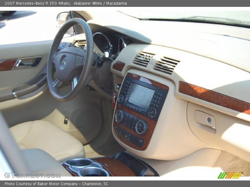 Alabaster White / Macadamia 2007 Mercedes-Benz R 350 4Matic