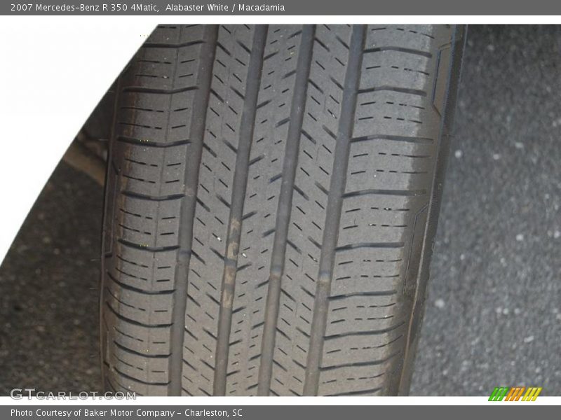 Alabaster White / Macadamia 2007 Mercedes-Benz R 350 4Matic