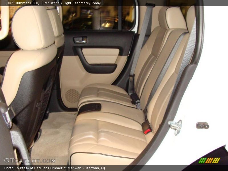 Birch White / Light Cashmere/Ebony 2007 Hummer H3 X