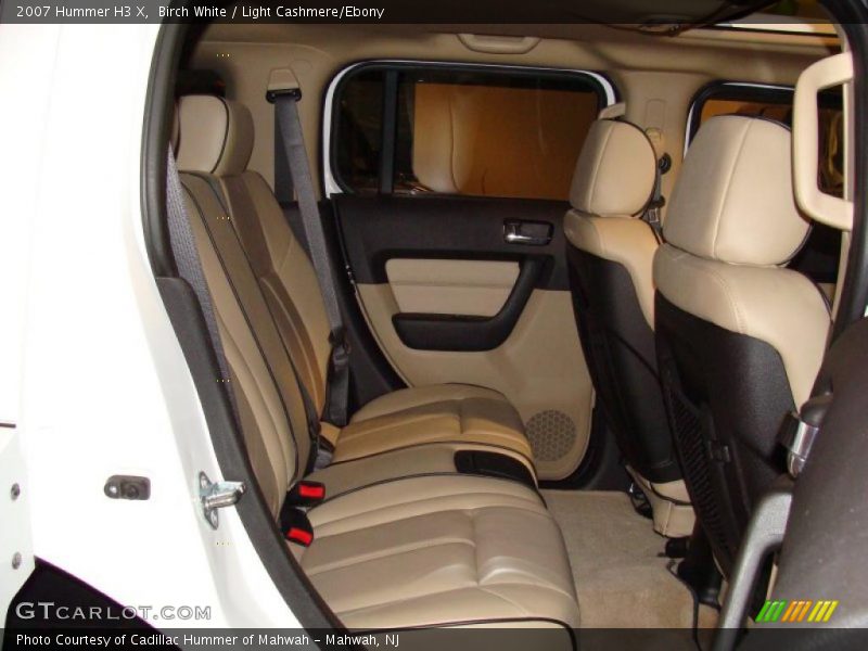 Birch White / Light Cashmere/Ebony 2007 Hummer H3 X