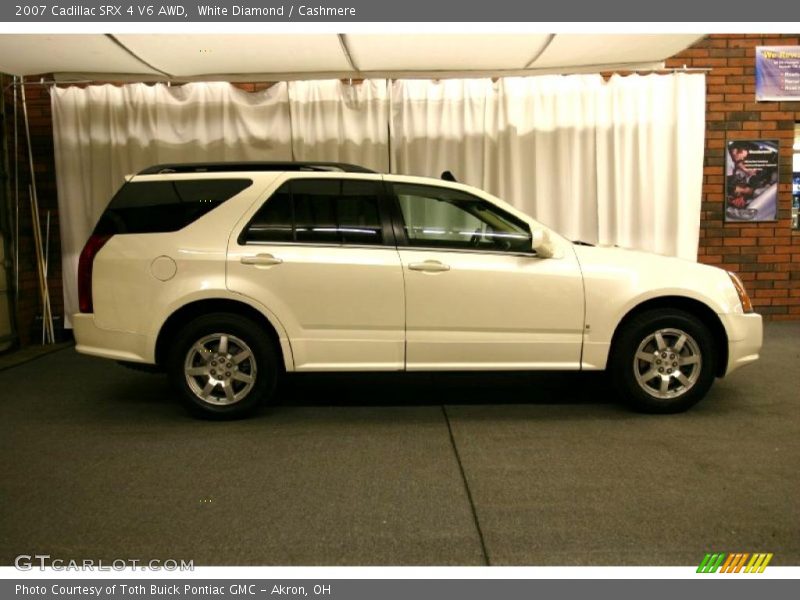 White Diamond / Cashmere 2007 Cadillac SRX 4 V6 AWD