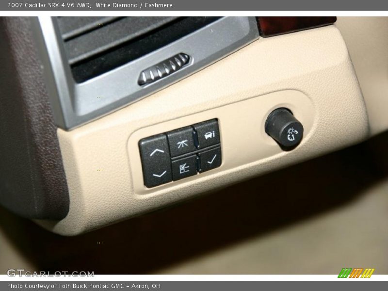 White Diamond / Cashmere 2007 Cadillac SRX 4 V6 AWD