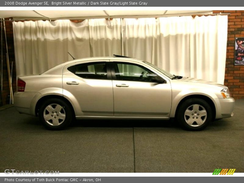 Bright Silver Metallic / Dark Slate Gray/Light Slate Gray 2008 Dodge Avenger SE