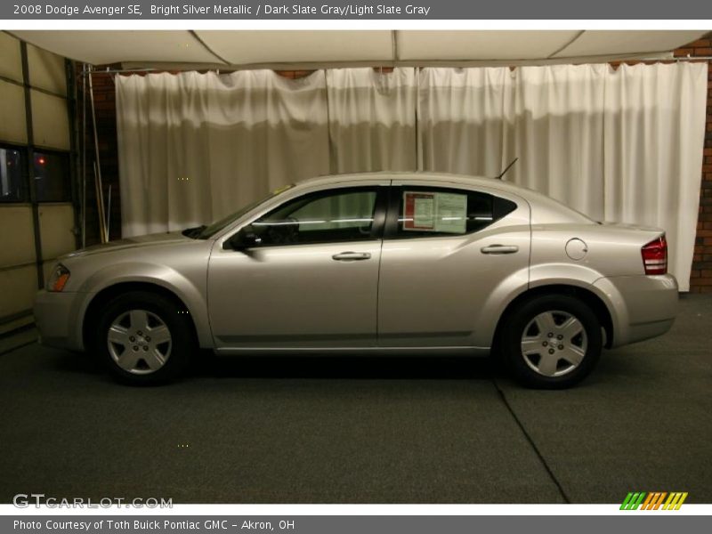 Bright Silver Metallic / Dark Slate Gray/Light Slate Gray 2008 Dodge Avenger SE