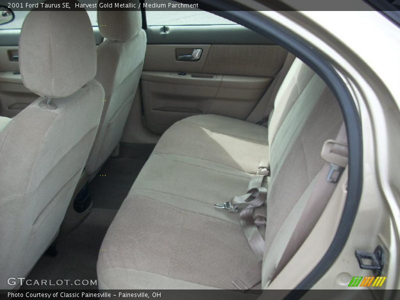 Harvest Gold Metallic / Medium Parchment 2001 Ford Taurus SE