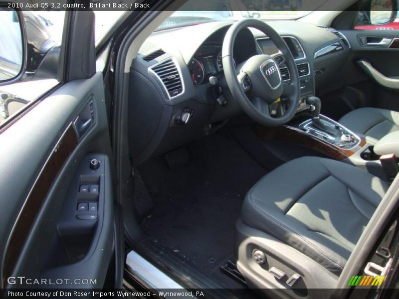 Brilliant Black / Black 2010 Audi Q5 3.2 quattro