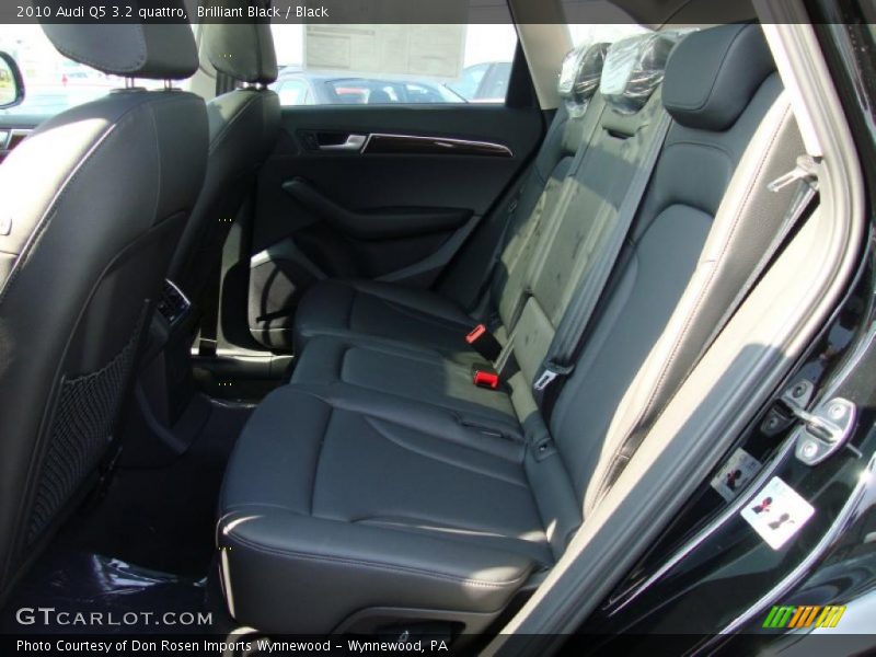 Brilliant Black / Black 2010 Audi Q5 3.2 quattro