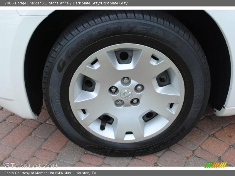 Stone White / Dark Slate Gray/Light Slate Gray 2006 Dodge Charger SE