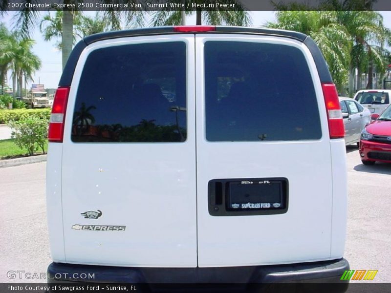 Summit White / Medium Pewter 2007 Chevrolet Express 2500 Commercial Van