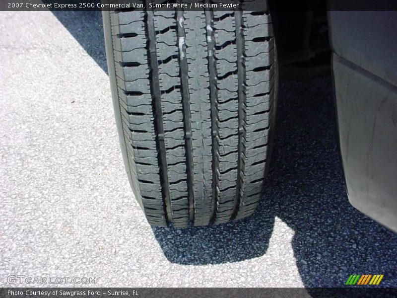 Summit White / Medium Pewter 2007 Chevrolet Express 2500 Commercial Van