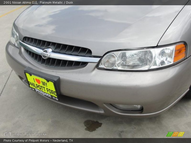 Platinum Metallic / Dusk 2001 Nissan Altima GLE