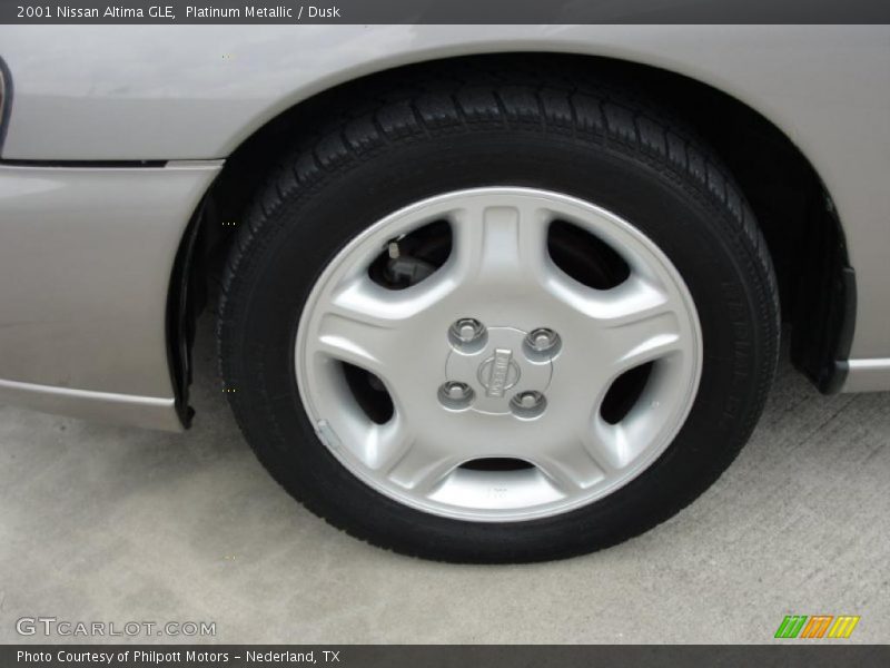 Platinum Metallic / Dusk 2001 Nissan Altima GLE