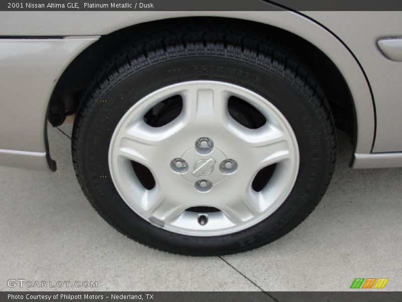 Platinum Metallic / Dusk 2001 Nissan Altima GLE