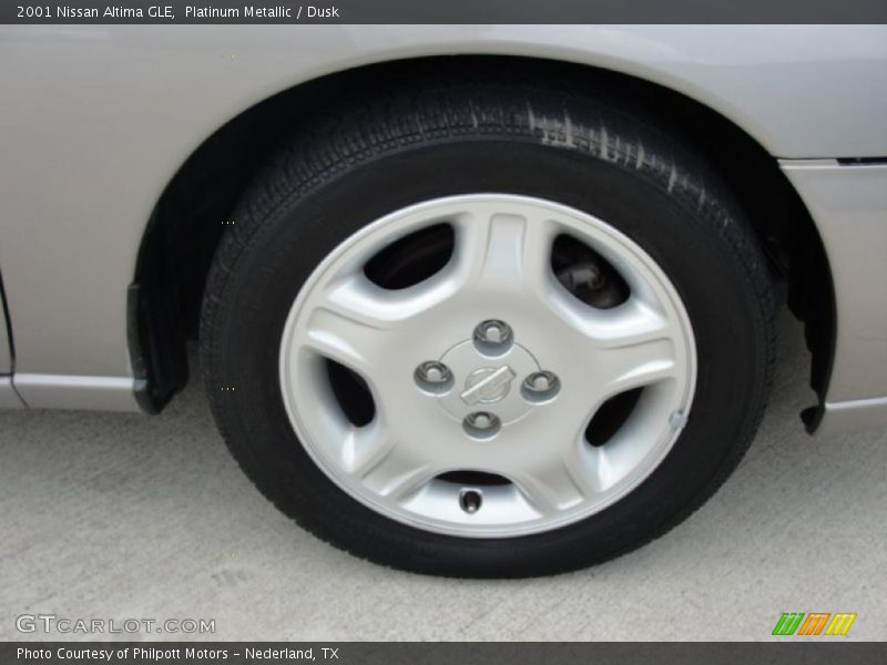 Platinum Metallic / Dusk 2001 Nissan Altima GLE