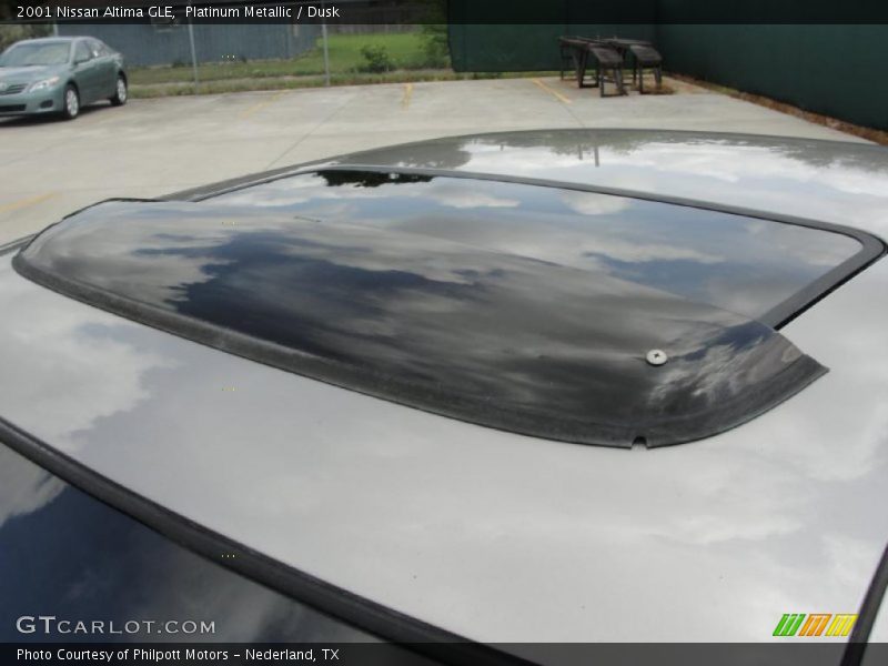 Platinum Metallic / Dusk 2001 Nissan Altima GLE