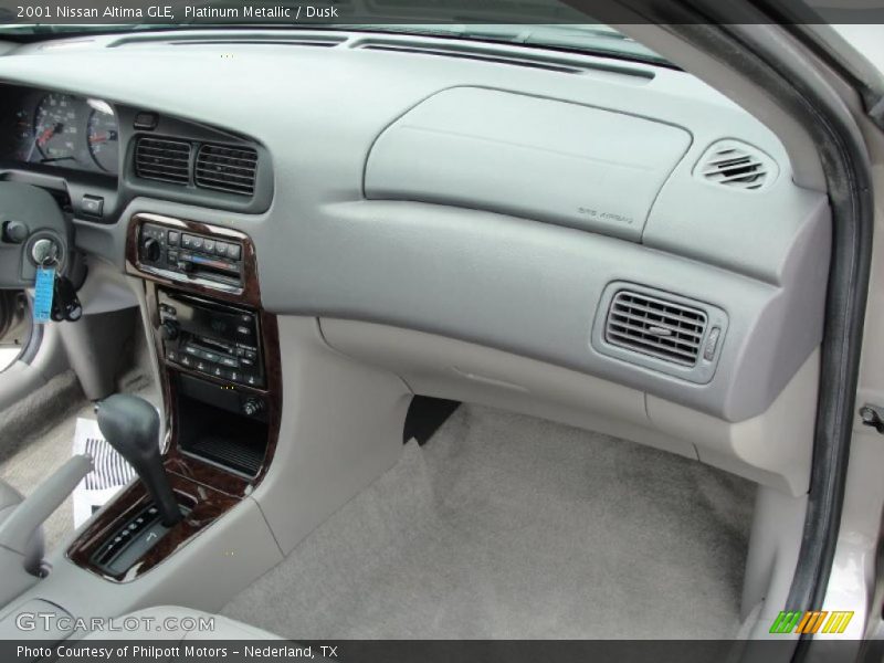 Platinum Metallic / Dusk 2001 Nissan Altima GLE