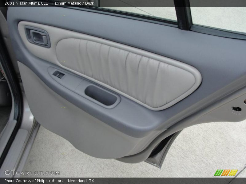 Platinum Metallic / Dusk 2001 Nissan Altima GLE