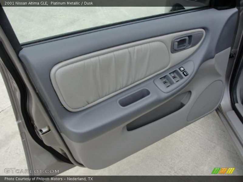 Platinum Metallic / Dusk 2001 Nissan Altima GLE