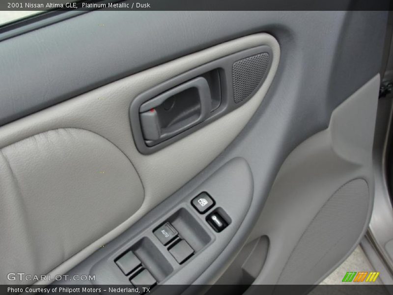 Platinum Metallic / Dusk 2001 Nissan Altima GLE