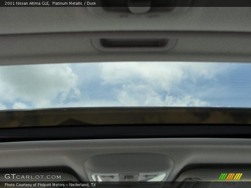 Platinum Metallic / Dusk 2001 Nissan Altima GLE