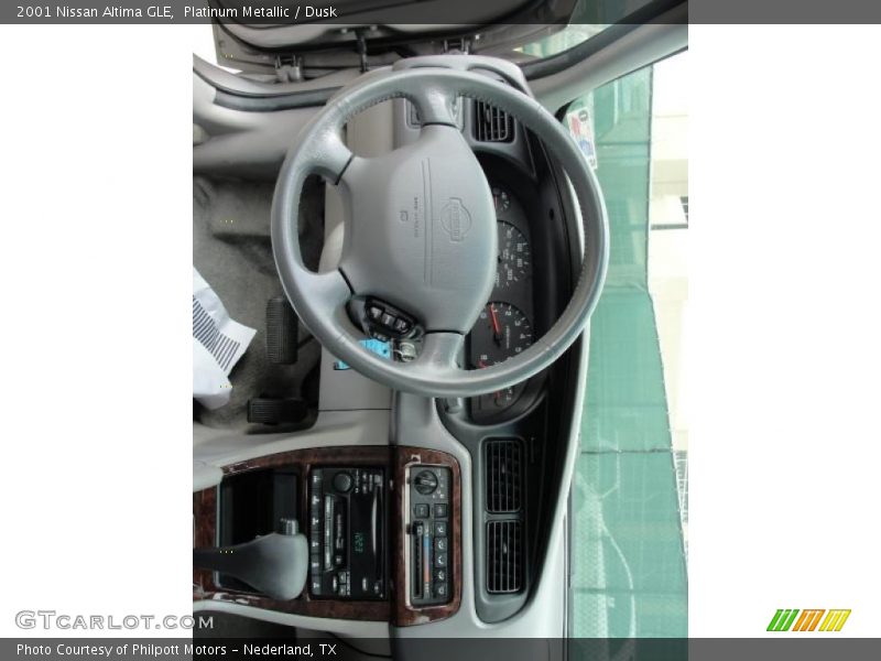 Platinum Metallic / Dusk 2001 Nissan Altima GLE
