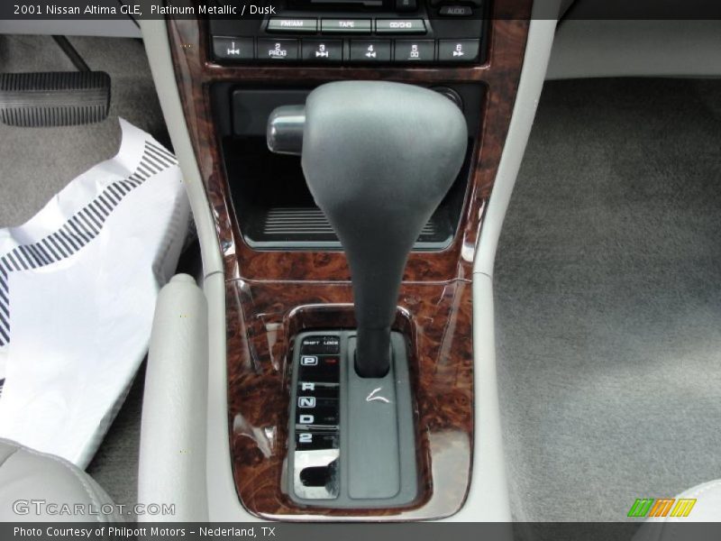 Platinum Metallic / Dusk 2001 Nissan Altima GLE