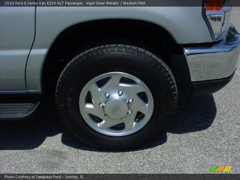 Ingot Silver Metallic / Medium Flint 2010 Ford E Series Van E350 XLT Passenger